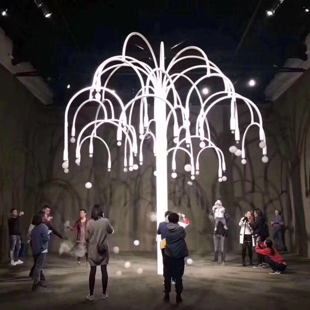 抖音网红烟雾泡泡烟泡气泡树泡沫树雾霭球烟弹树景观艺术装置展览