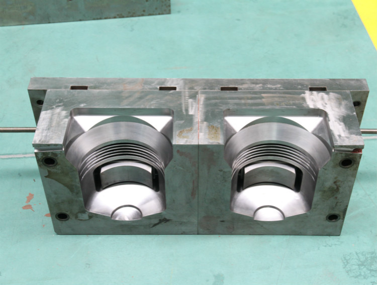 河南森源模具厂家高压电气触头盒环氧树脂apg注射模具