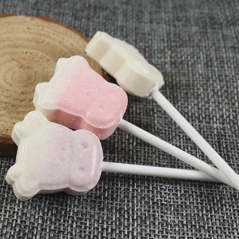 厂家直供牛头奶棒糖 可爱奶糖批发儿童办公室小零食牛奶片棒棒糖