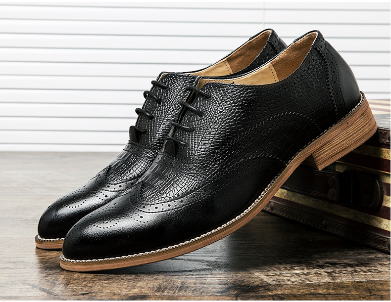 休闲鞋酷赛美英伦布洛克鞋男士真皮尖头皮鞋商务正装木跟底男鞋蛇