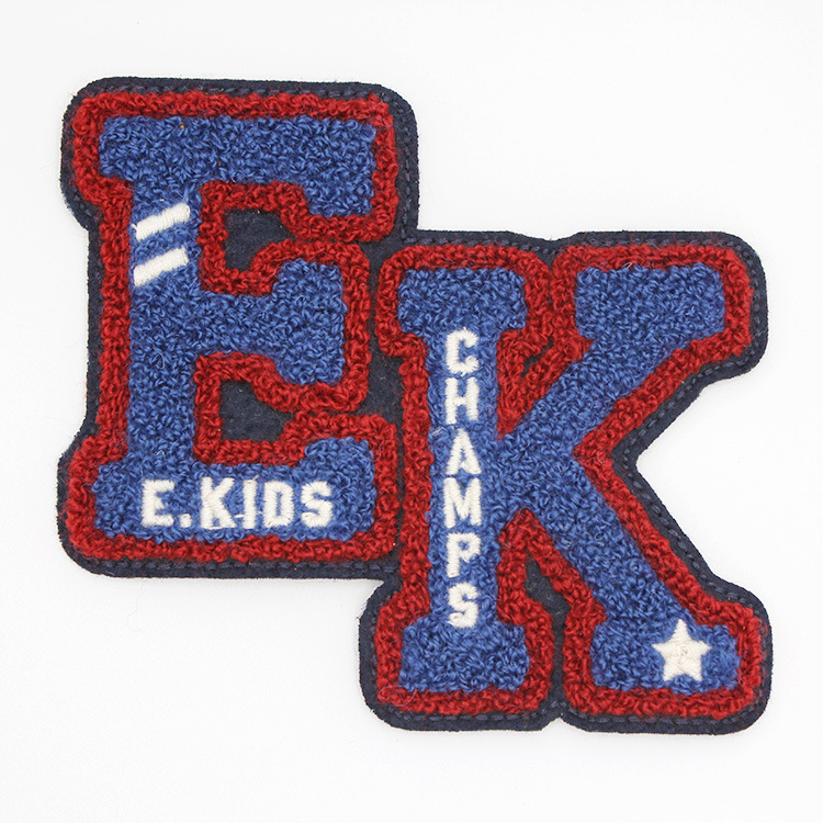 英文字母电脑绣花章箱包服装商标logo刺绣布标定制魔术贴徽章胸章