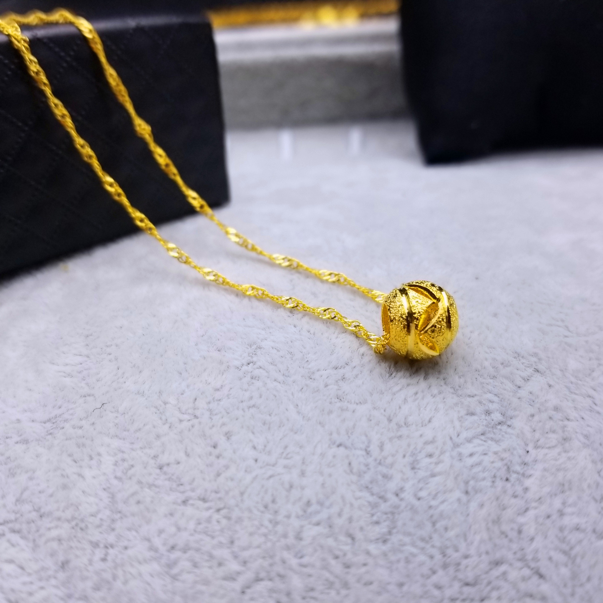 创意时尚沙金转运珠项链 简约吊坠饰品 新款锁骨链女圆珠项链