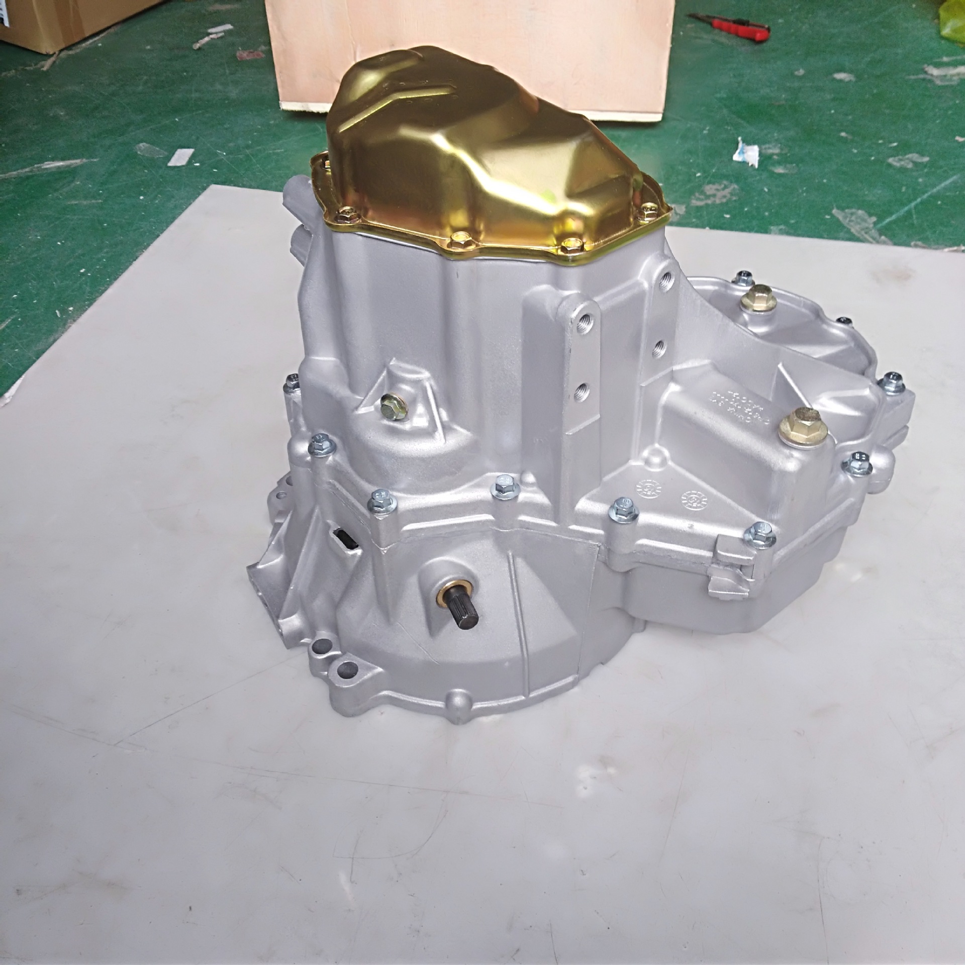 适用于奇瑞qq372 0.8l变速箱波箱总成