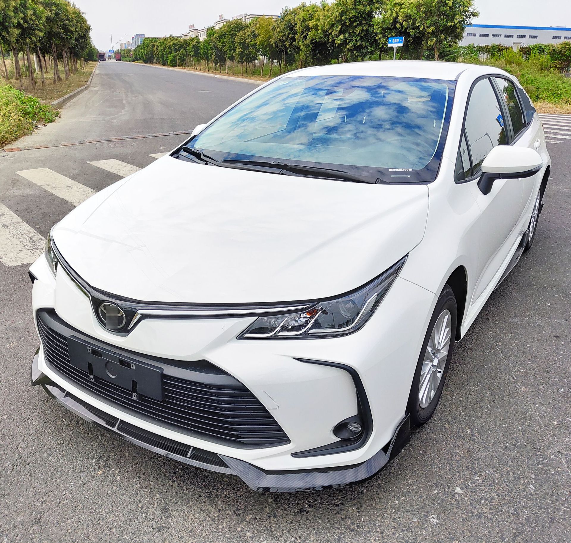 2019款新卡罗拉改装前唇改装前铲包角侧裙杠前杠大小包围外饰