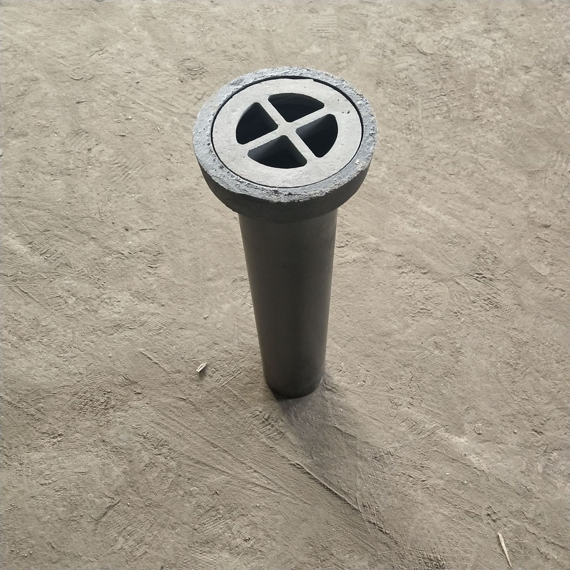 桥梁铸铁泄水管 铸铁雨水斗 铸铁篦子栅盖底座 矩形铸铁泄水管