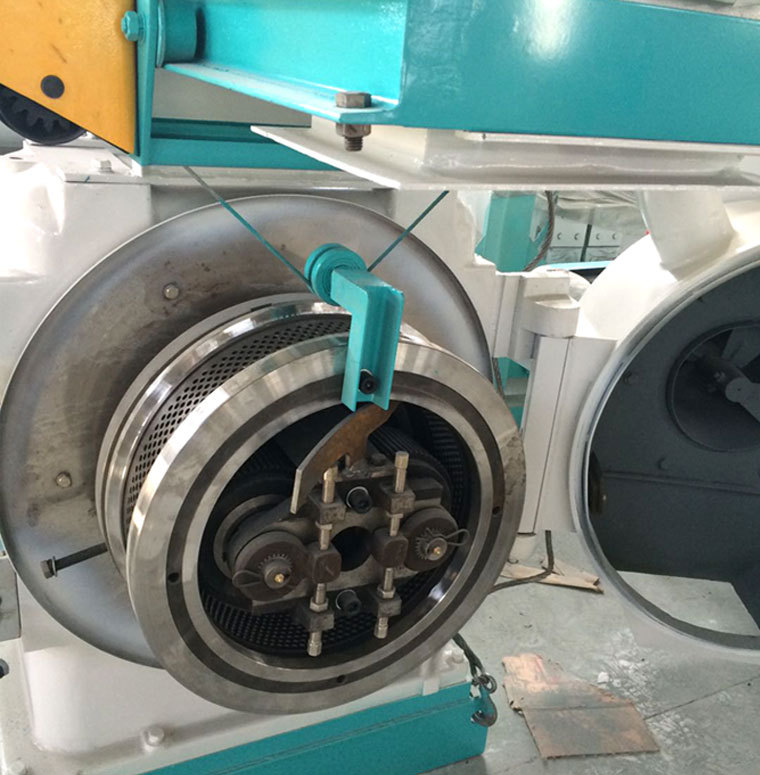 正昌同款牧草制粒机 饲料机械设备江苏厂家 牛羊饲料环模颗粒机