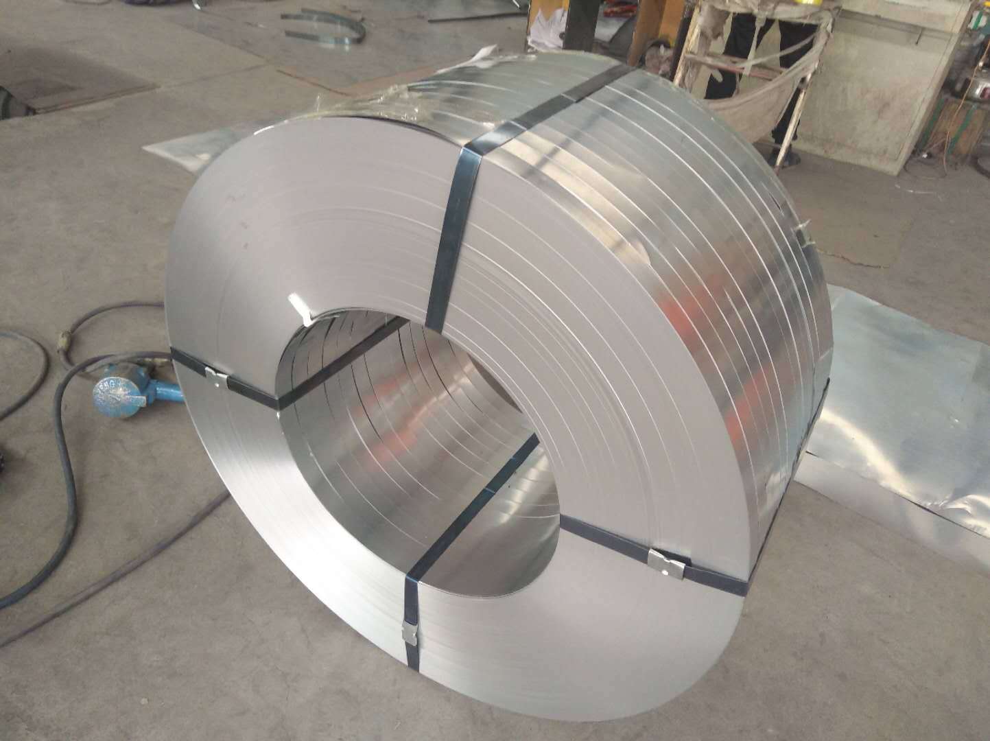 山东聚龙钢铁生产彩涂,镀锌,镀铝锌,印花加工开平,压瓦,分条