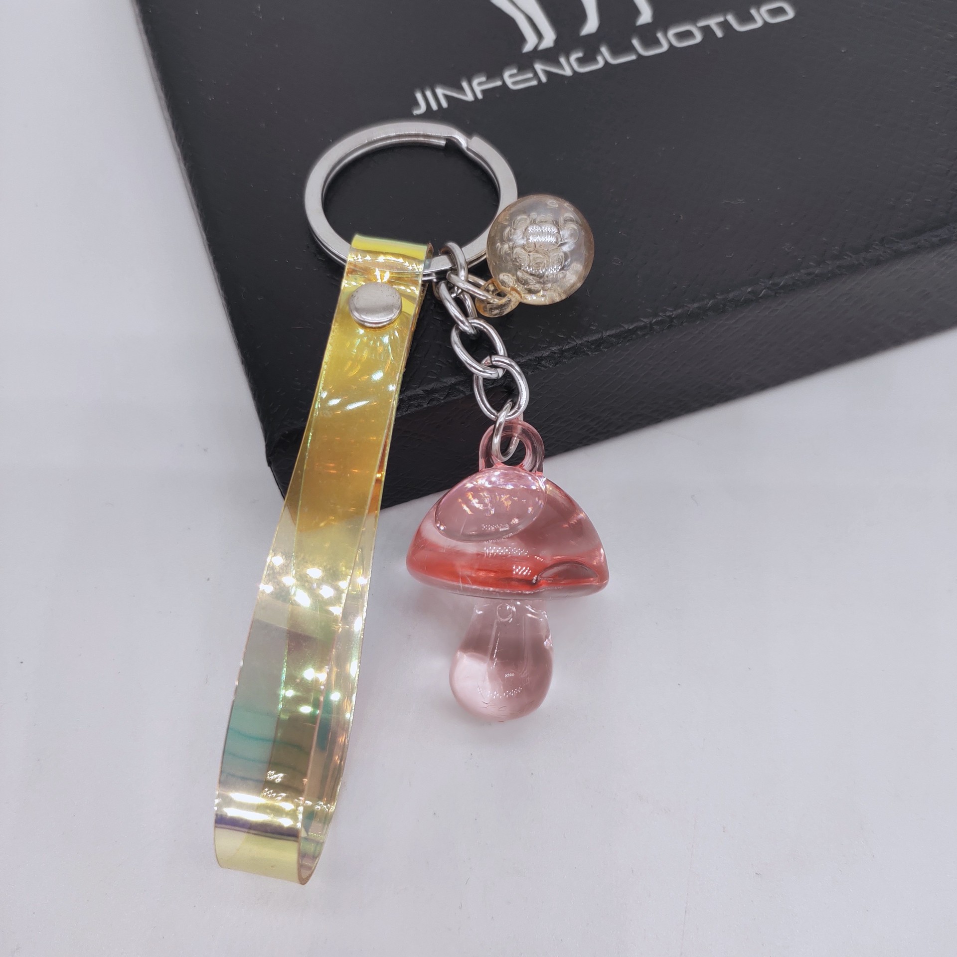 丹顺外贸钥匙吊件塑料挂件钥匙扣压克力饰品塑料挂件珠子挂件挂饰