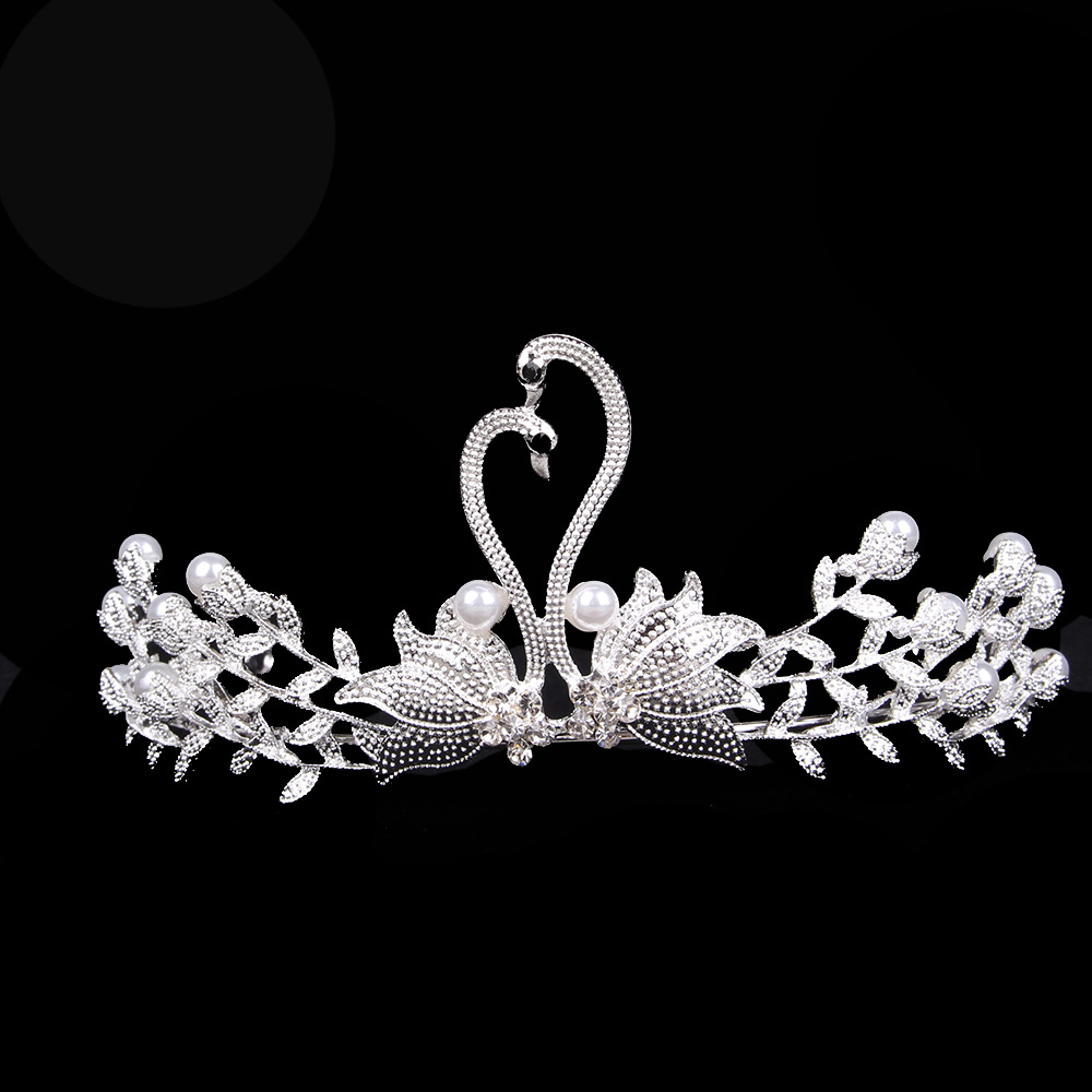 森系新娘天鹅皇冠婚纱影楼配饰发饰婚庆生日蛋糕王冠新娘头饰品