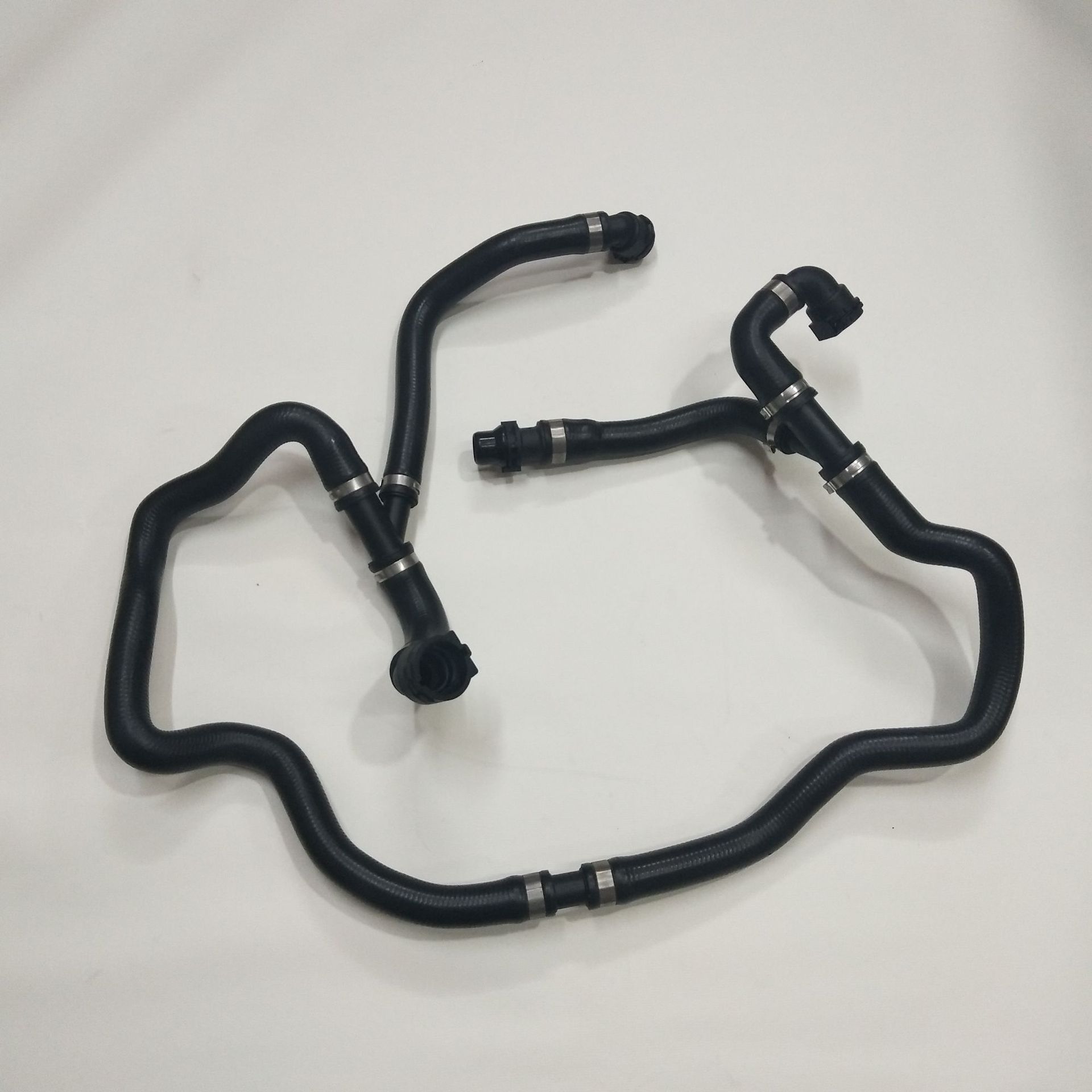 汽车回流管散热器胶管 水箱散热软管 适用于宝马e66 e65 e67