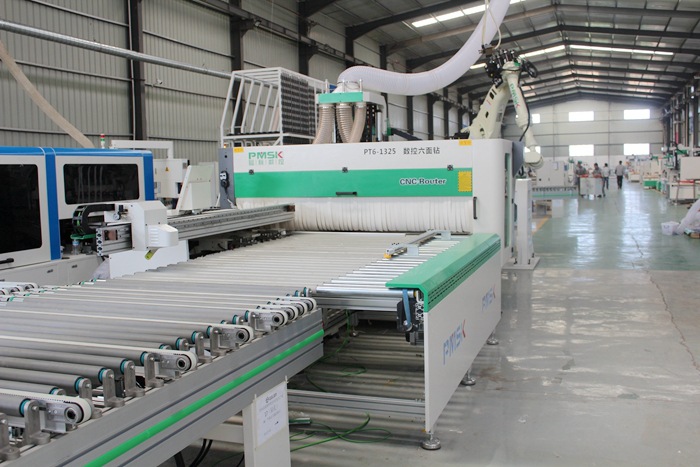 首页 机械设备 家具制造机械 济南定制家具设备有哪些 全自动家具生产