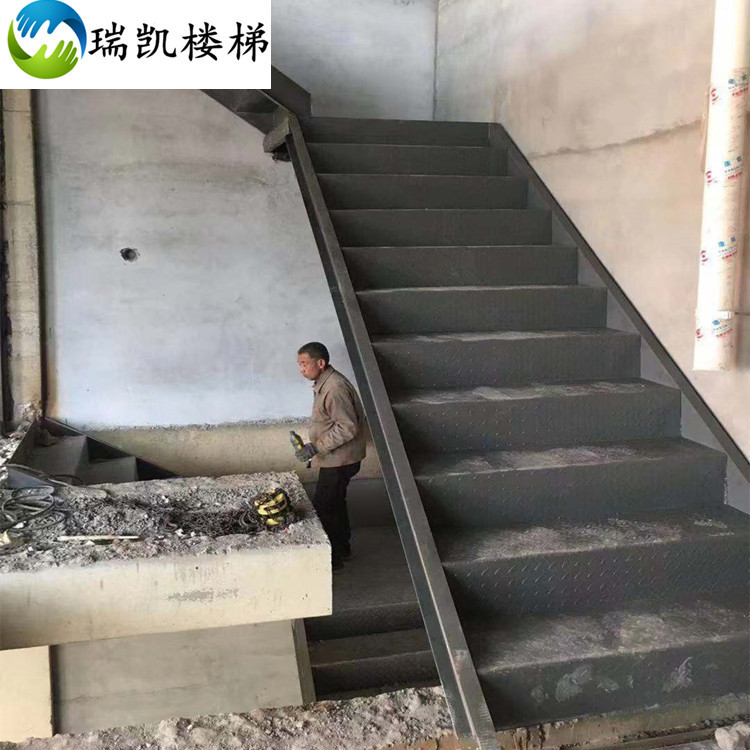 室内楼梯 多层钢架楼梯 加工定做铁楼梯 消防楼梯 疏散楼梯