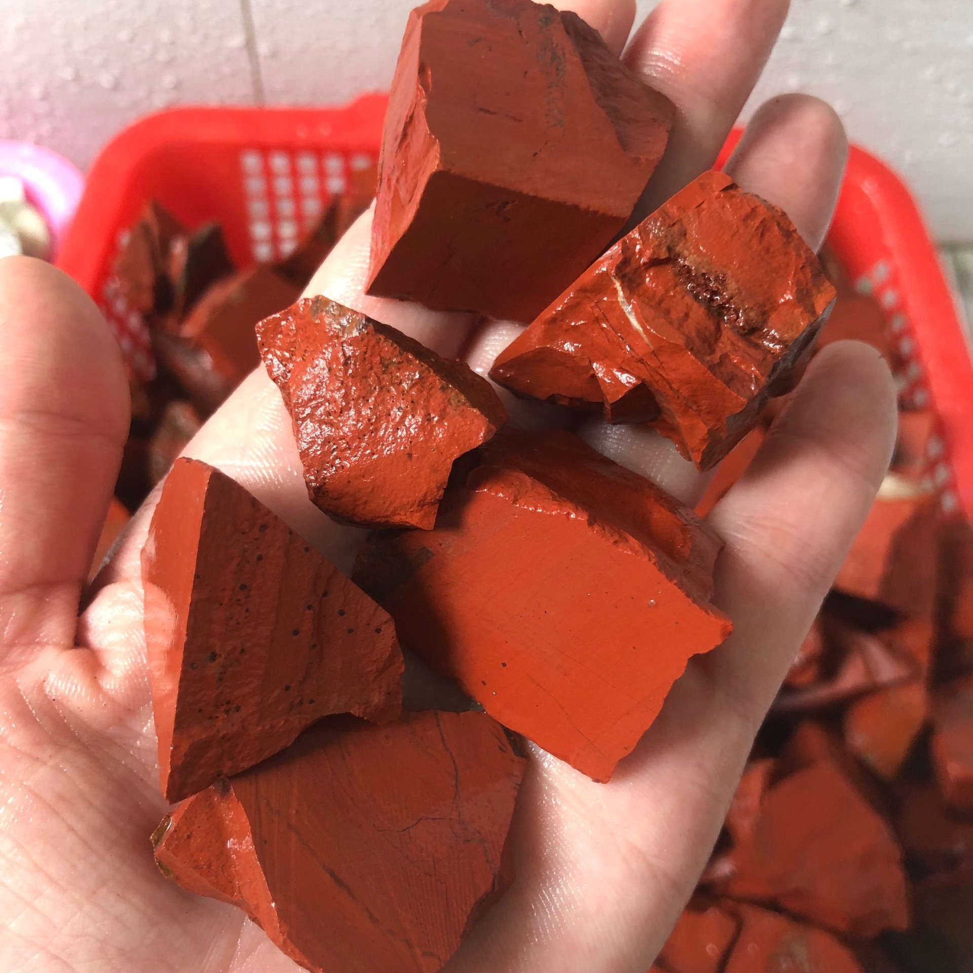 材质 红水晶 货号 1 是否进口 否 加工定制 否 品牌 心爱水晶制品厂