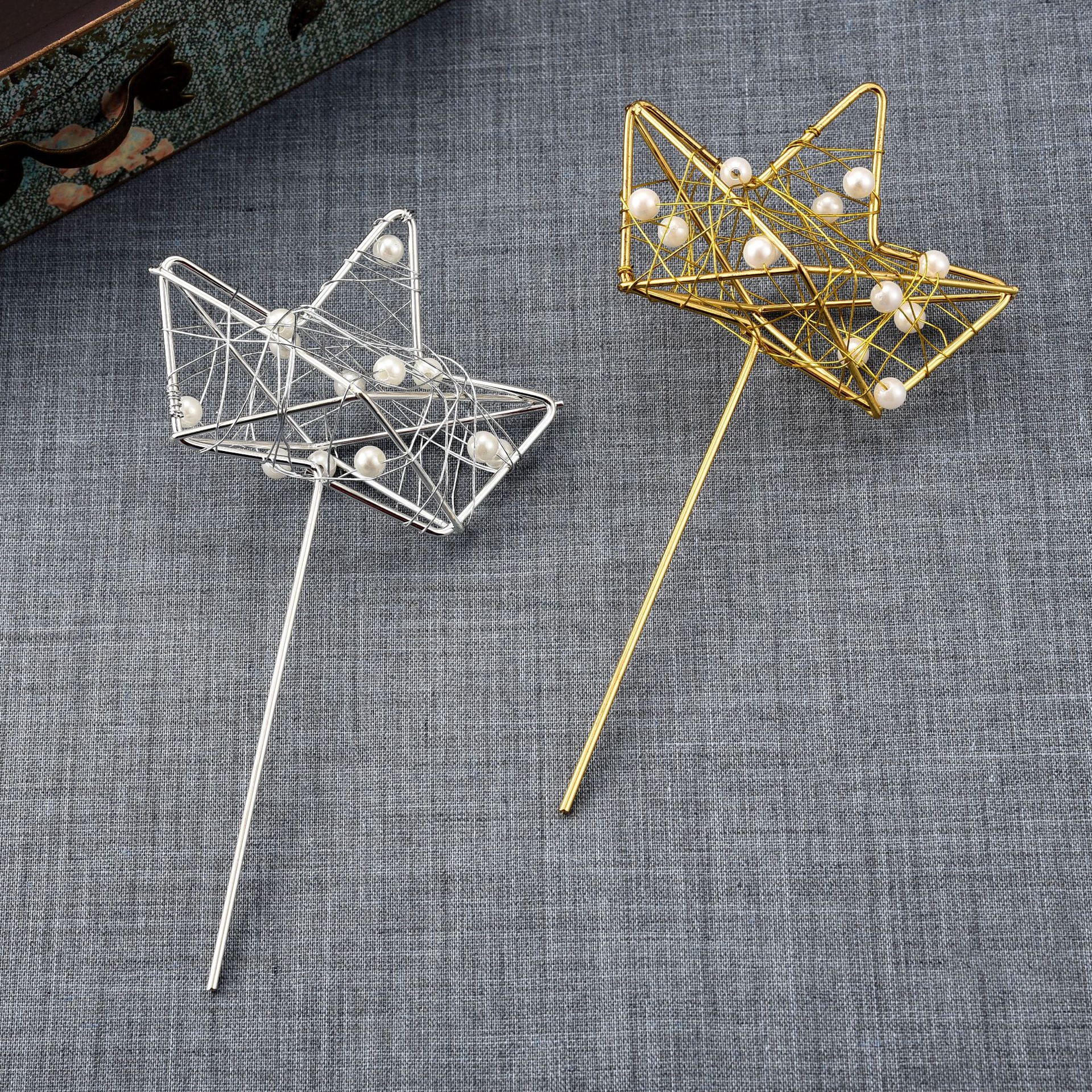 简约款皇冠铁丝珍珠插旗派对装饰摆件女王珍珠插牌生日蛋糕装饰