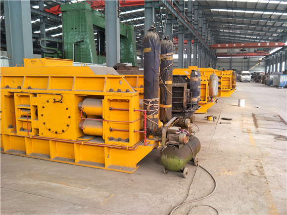 液压对辊机在制砂领域使用与维护