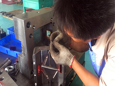 塑胶模具厂能做出完美夹口原来是因为这个原因!