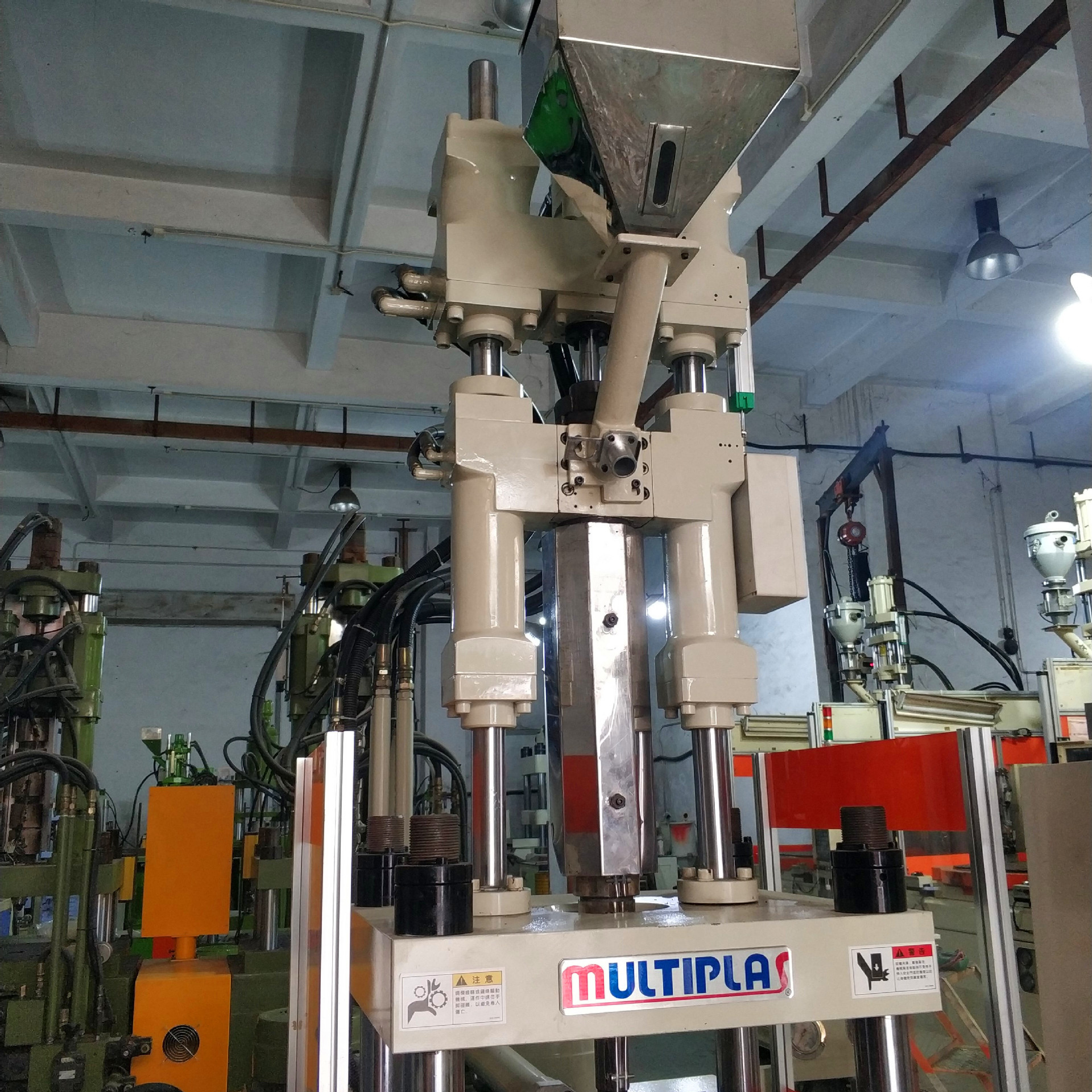 低价转让百塑85吨九成新注塑机优质立式注塑机百塑85吨单滑板