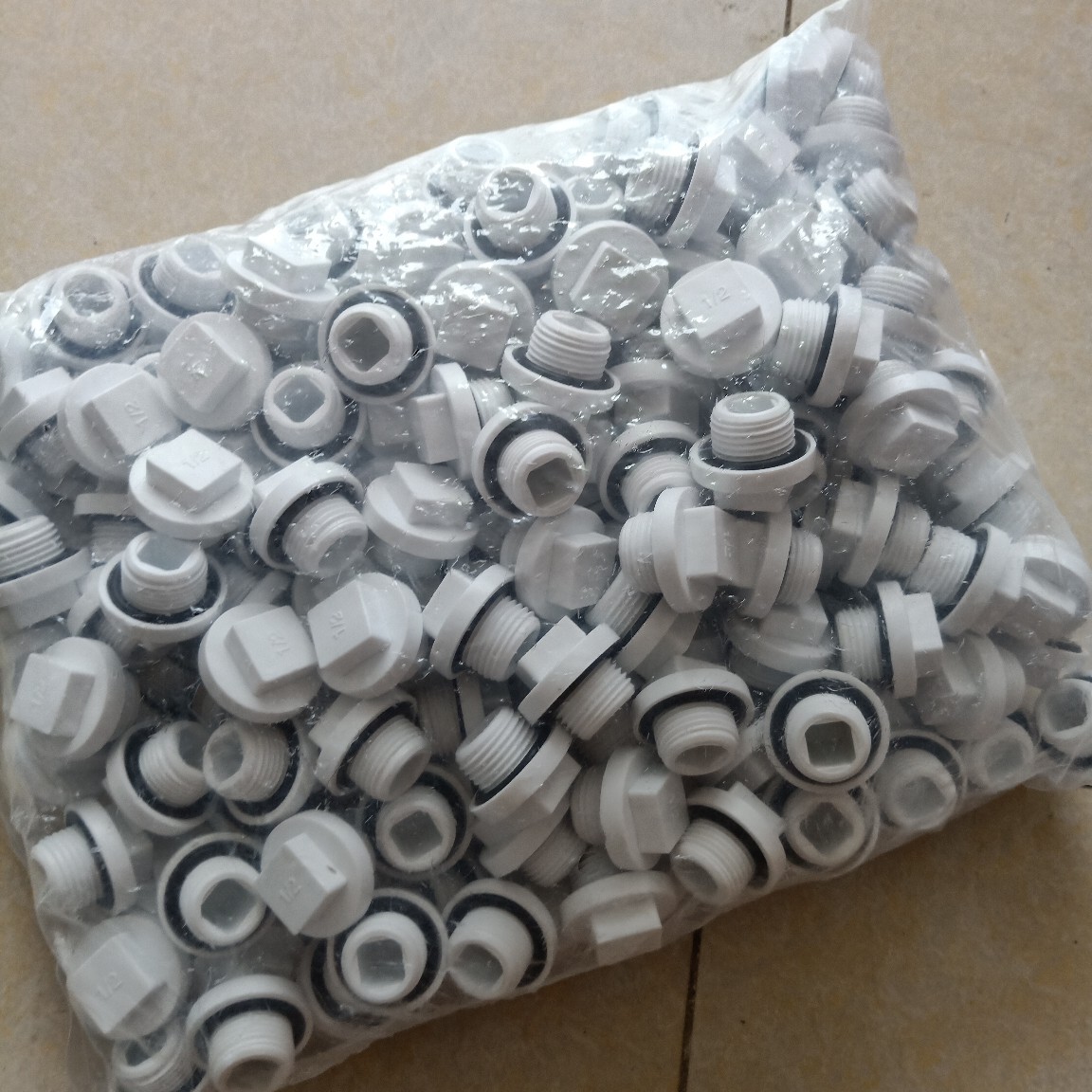 现货批发4分加厚塑料堵头水管临时测压堵漏塞水塞子胶堵头