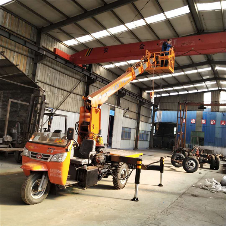 3吨三马改装吊车 五征全液压自备吊 拉树移树用吊运一体机厂家