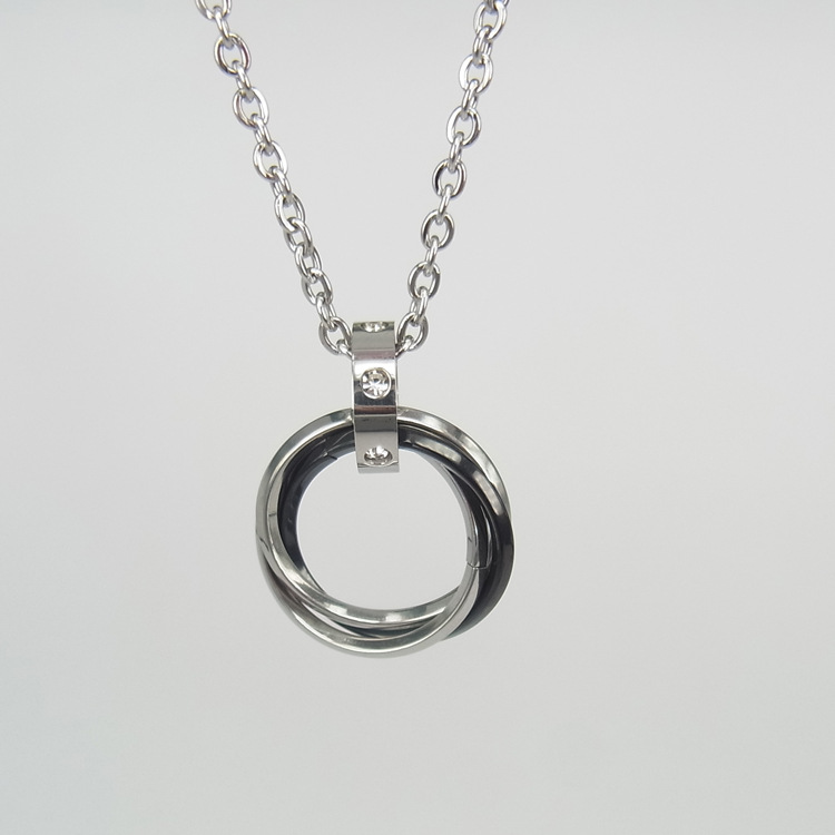 四环钛钢吊坠 钻石项链 时尚流行饰品