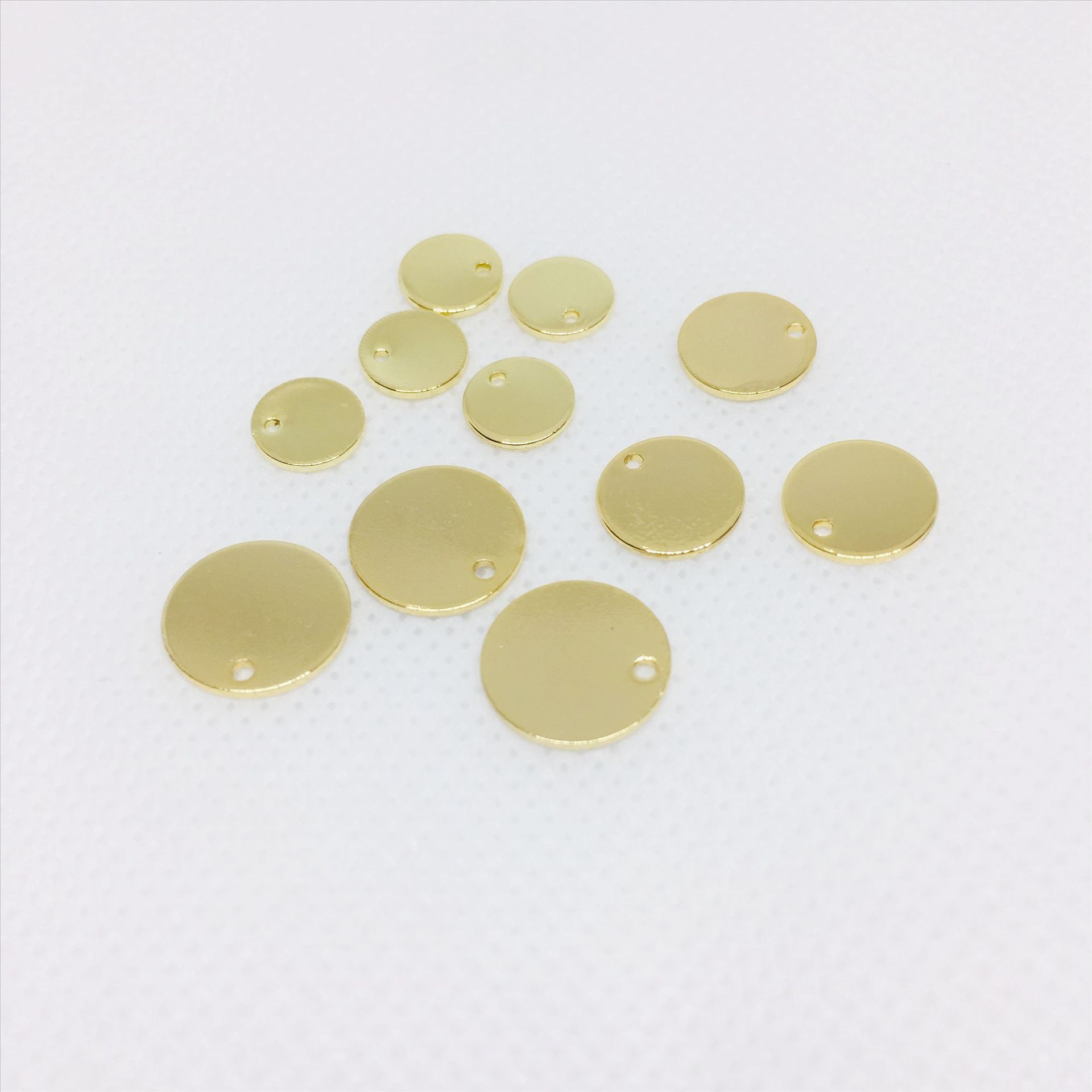 diy饰品配件0.8mm厚圆形光面铜片镀浅金色保色单孔圆形片耳环挂件