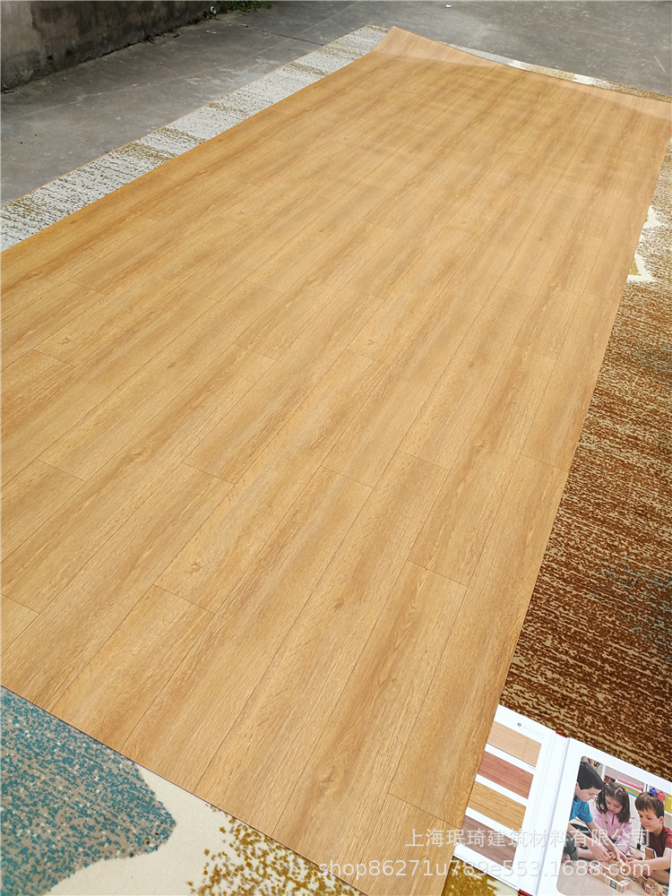 上海施工加厚地板革pvc地板耐磨防水毛坯房塑料家用卷材木纹地板