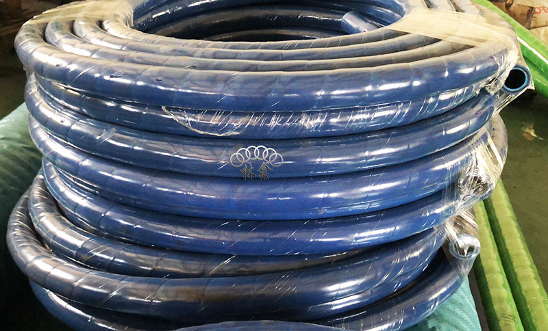 φ51φ48φ45φ42φ40蓝色绝缘天然橡胶冷却水管中频炉无碳胶管