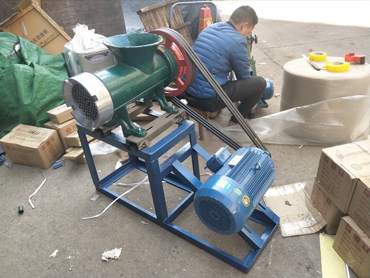 82型号商用电动绞肉机 大型碎猪骨头机 绞鸡骨架 绞辣椒 绞冻肉