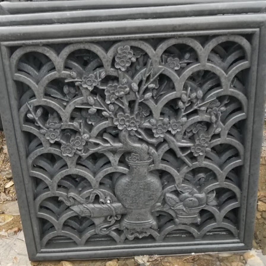 石头窗户,庭院古建围墙仿古石窗棂,格子石窗在现代中式建筑,仿古建筑