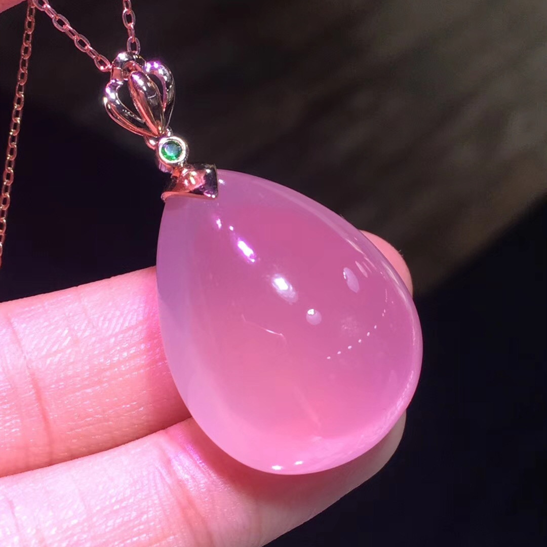 天然莫桑比克粉晶冰种玻璃体挂坠 水滴款吊坠水滴石穿手链