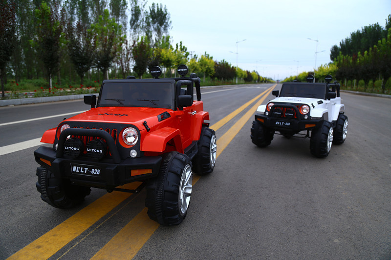 新款牧马人电动车四驱遥控四轮小汽车可坐人大号越野车儿童玩具车