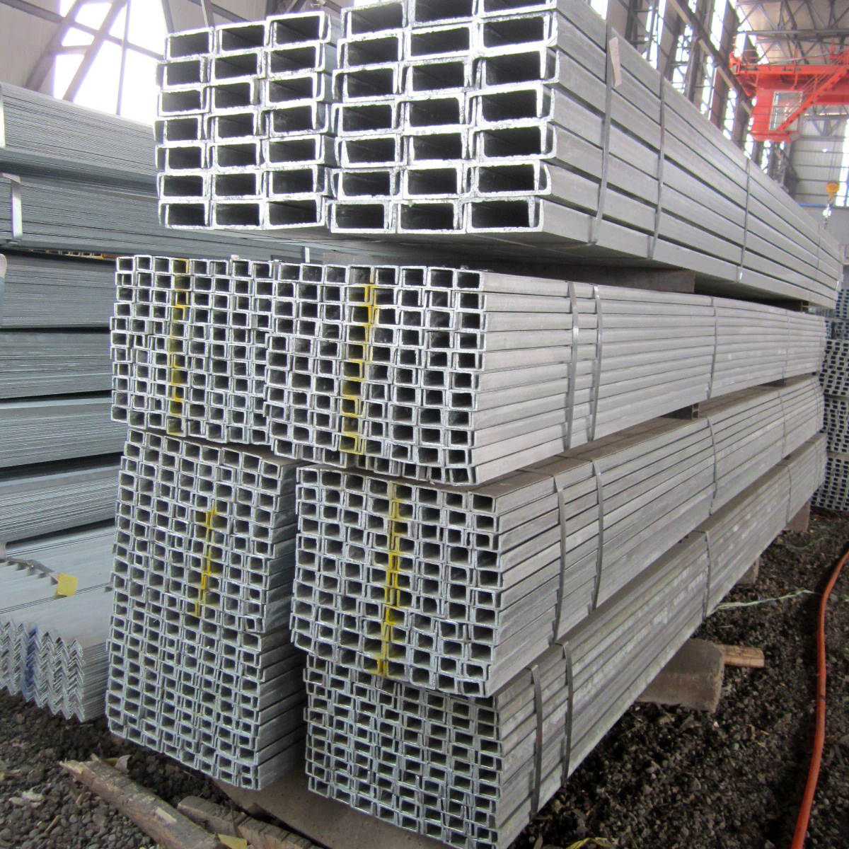 现货镀锌槽钢热镀锌槽钢槽钢价格表建筑结构适用镀锌槽钢