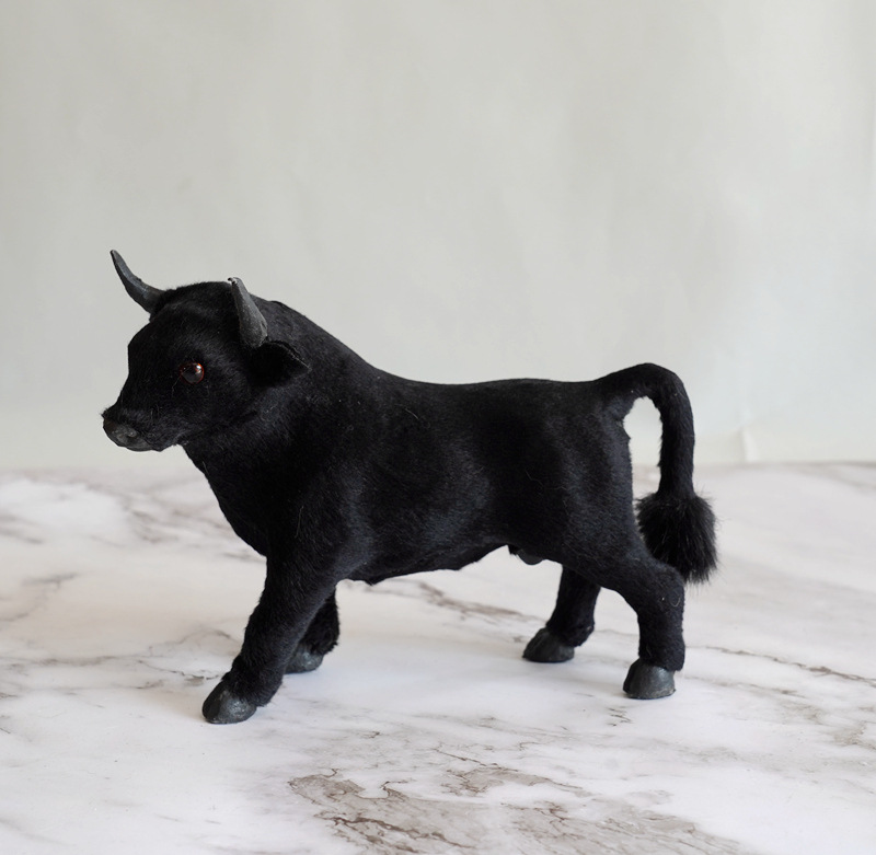 仿真小黑牛动物模型带角黑牛牛橱窗桌面摆件儿童识物斗牛教学模型