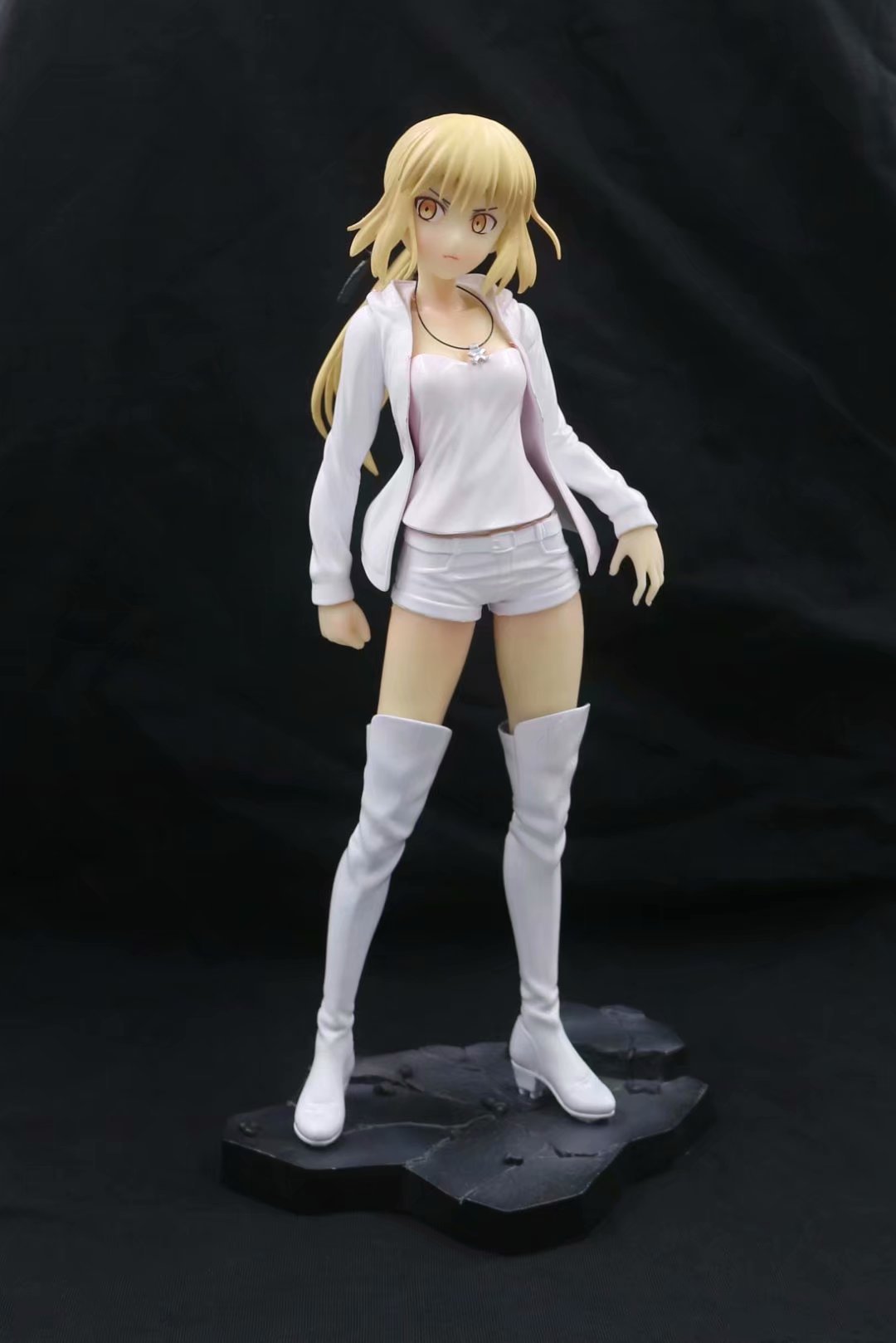 fate fgo 黑 saber 潘德拉贡 阿尔托莉雅 便服塞巴 盒装手办