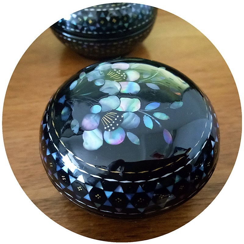 螺钿片漆器贝壳镶嵌工艺品小紫龟首饰收纳盒手工螺钿动物摆件定制