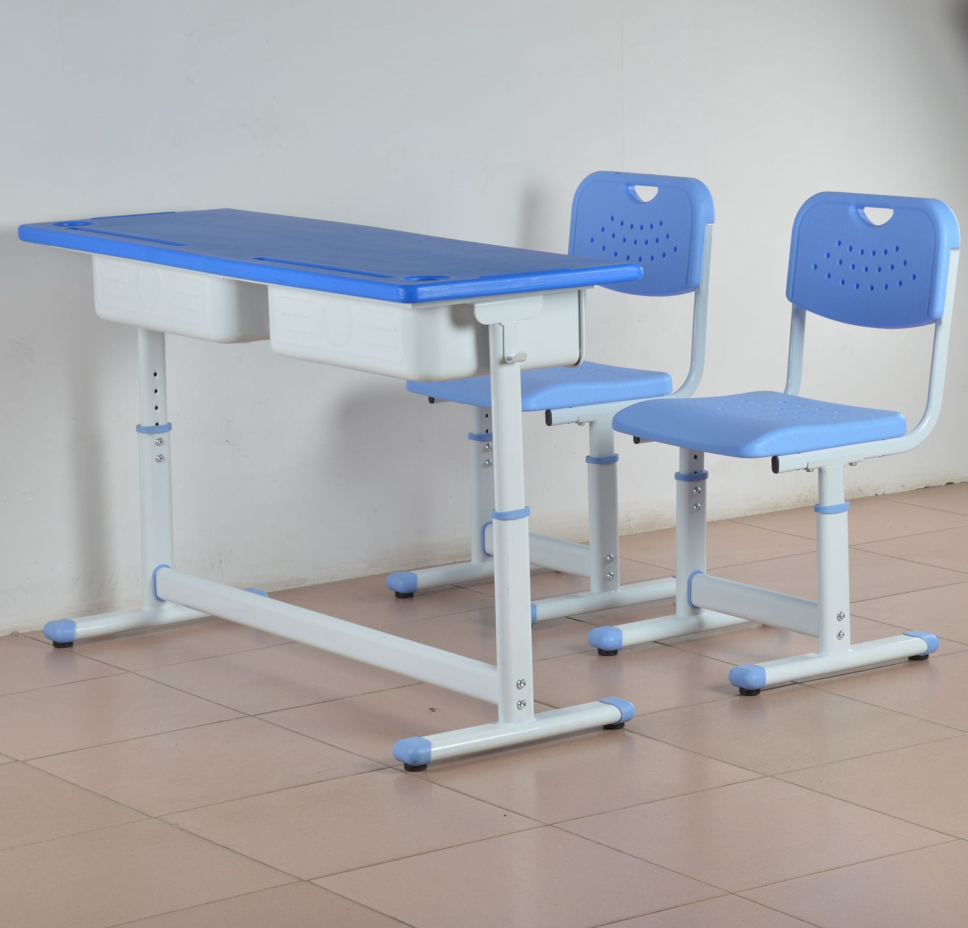 双人连体课桌椅