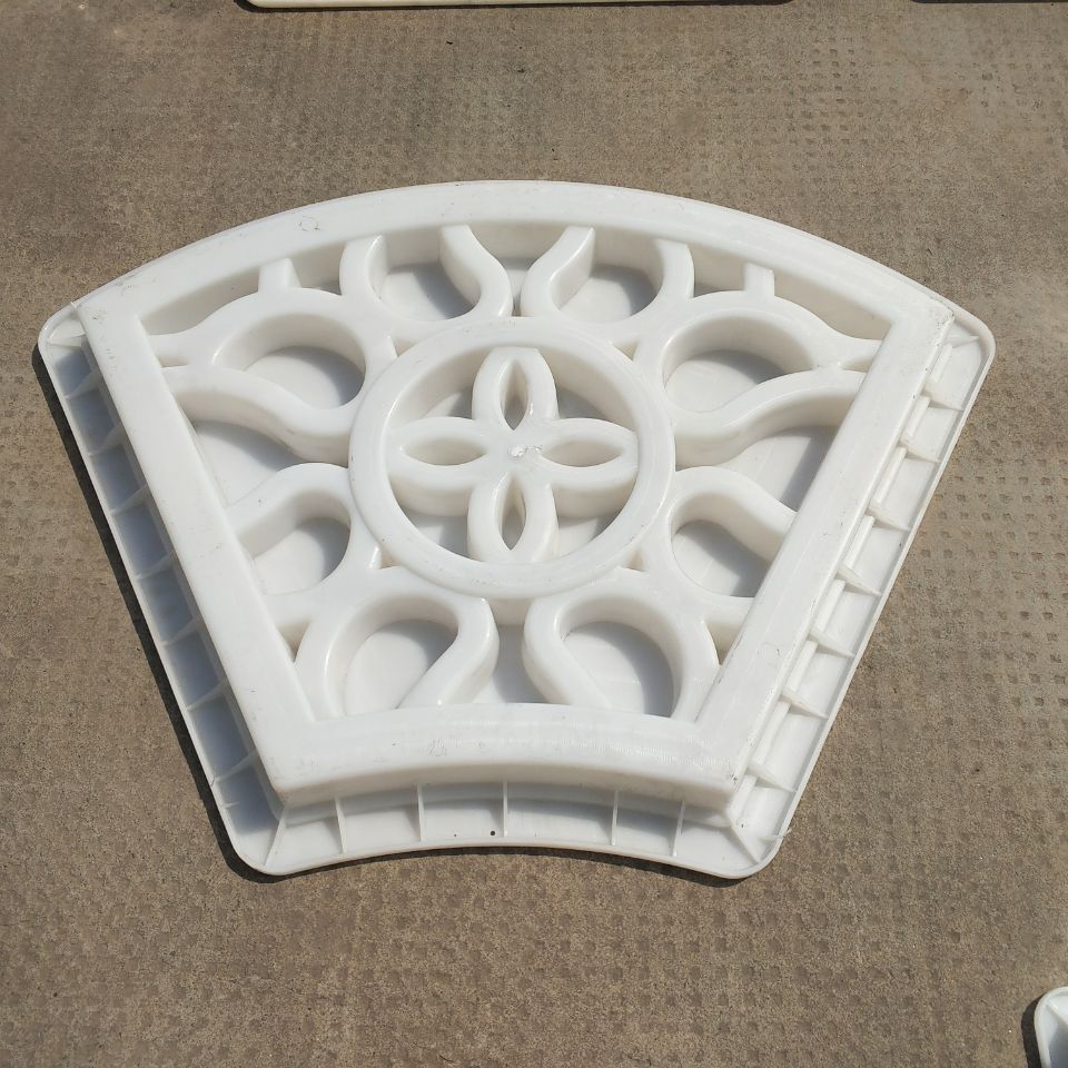 水泥花窗仿古墙面镂空花窗格模具 混凝土围墙花窗格塑料模具厂家