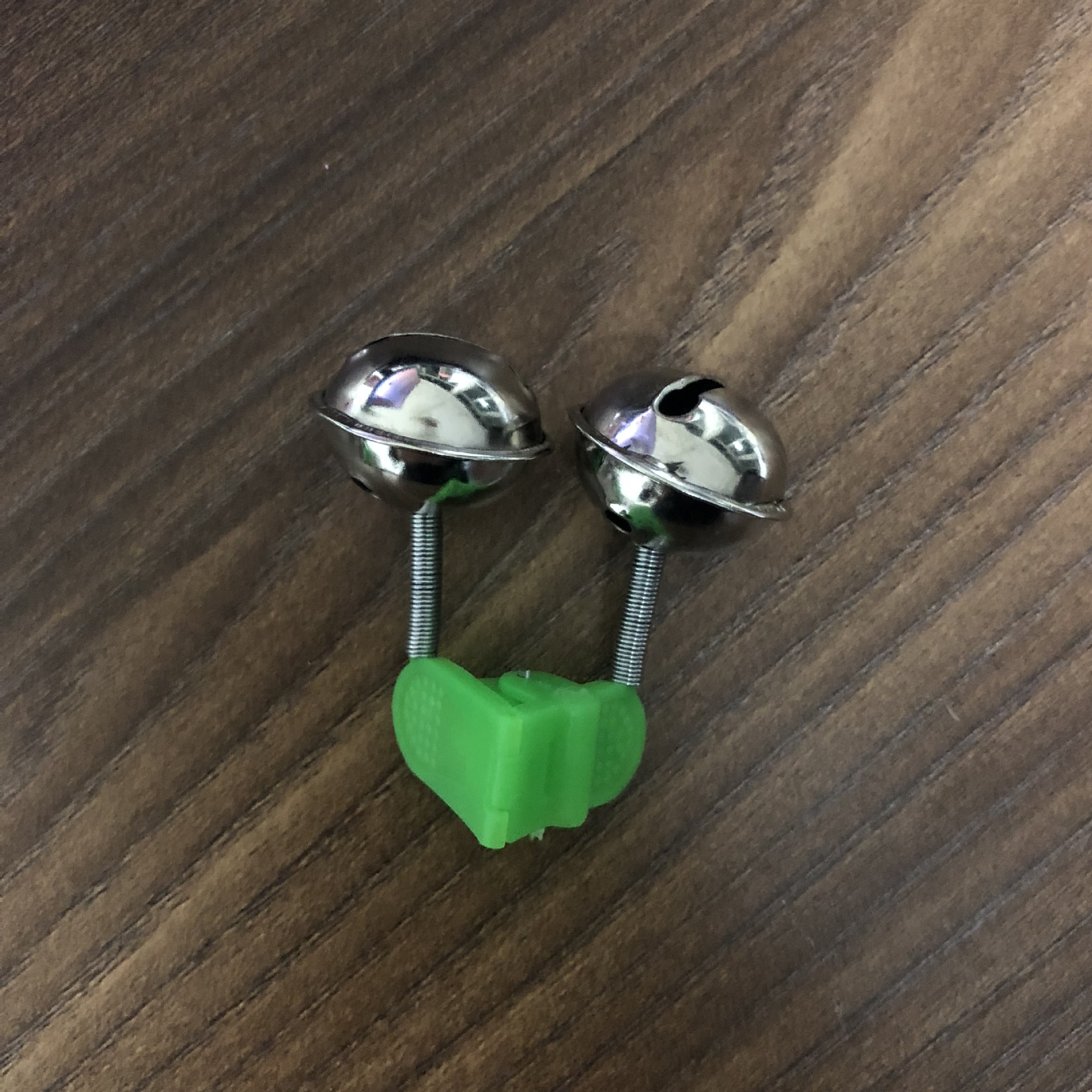 钓鱼彩色铃铛 铜铃铛 抛竿铃铛 海竿钓鱼报警器渔具垂钓用品批发