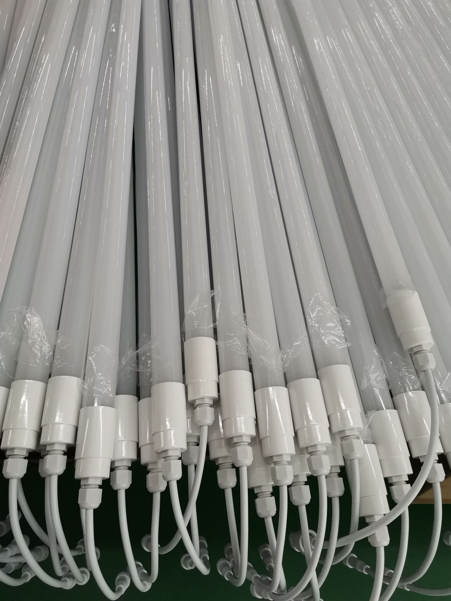 冰柜led灯管生鲜灯超市展示柜水果熟食t8防水1.2米led照鲜肉灯