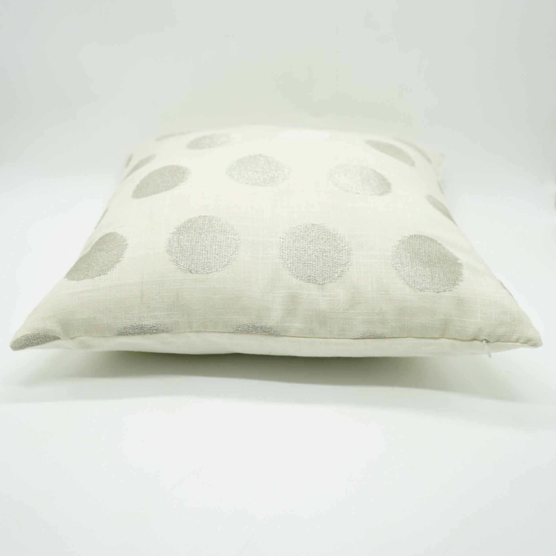 圆圈绣花居家抱枕布艺刺绣沙发抱枕套靠垫靠枕床头大抱枕客厅卧室