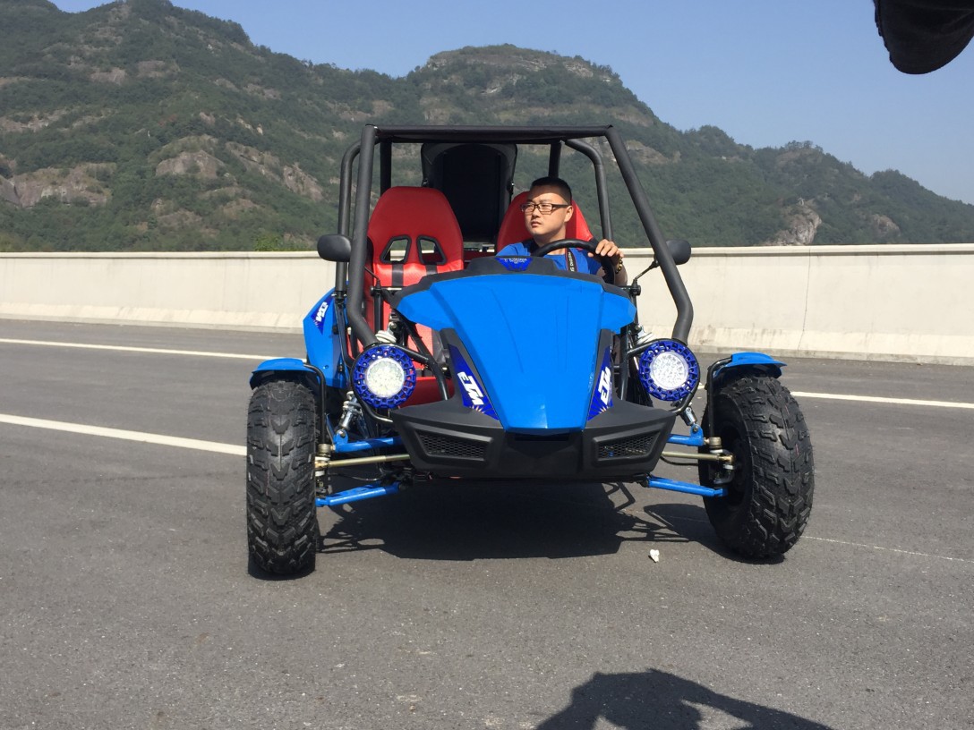 厂家直销150cc成人大型四驱方向盘沙滩车巴吉赛车摩托 越野卡丁车