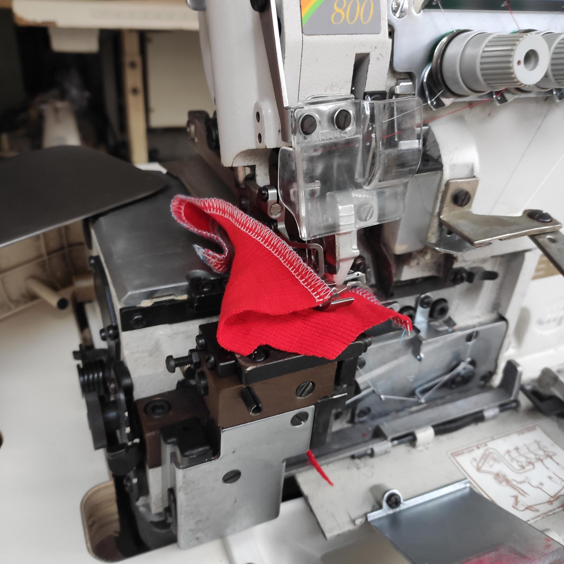 二手包边机直驱飞马m800原装四线包边拷边服装工业电动缝纫锁边机