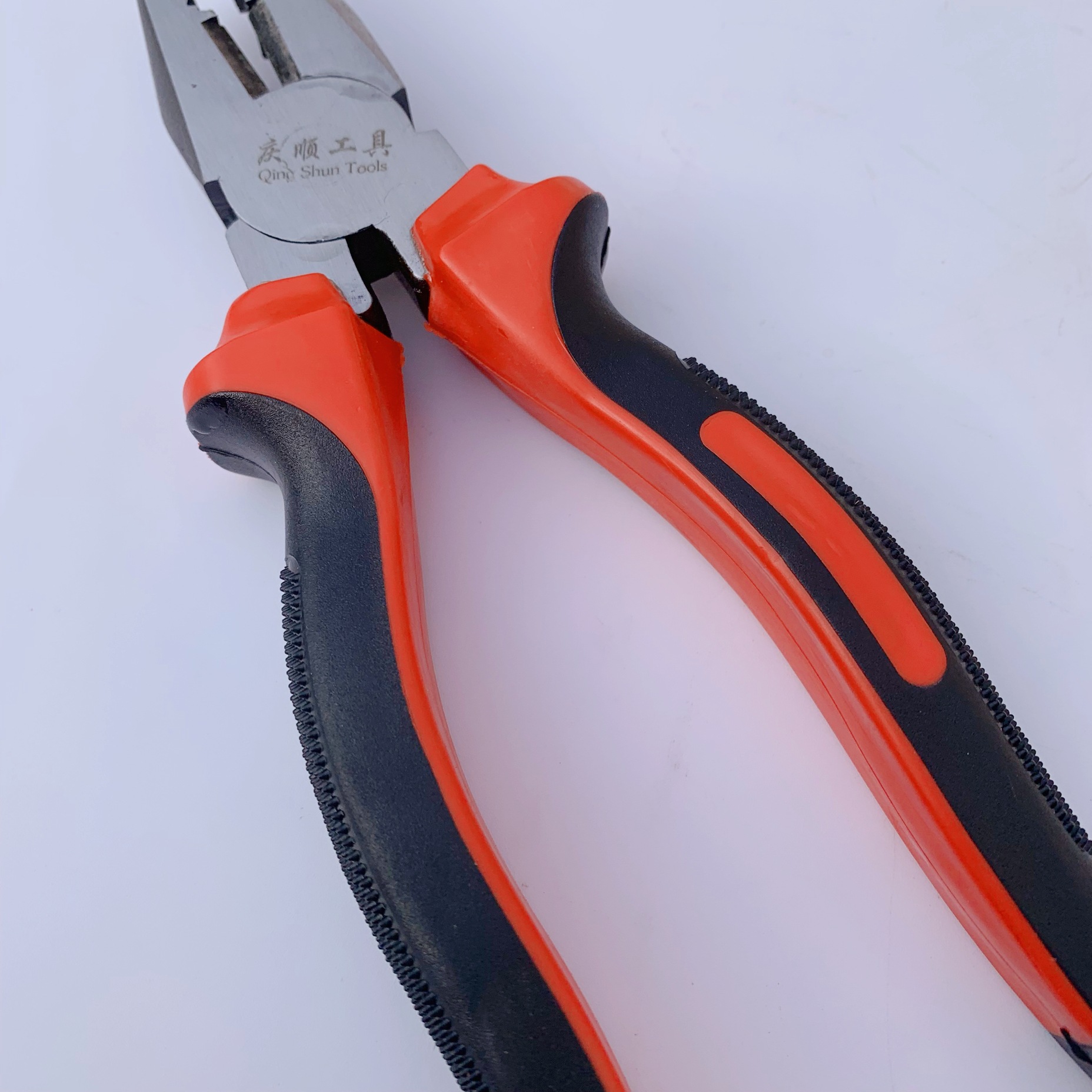 【厂家直销】庆顺牌黑红柄钢丝钳 手动钢丝钳 剪钢丝钳 老虎钳