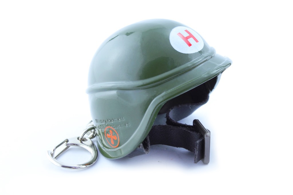 绝地大逃杀 二级头金属模型 军医二级头盔钥匙扣6cm