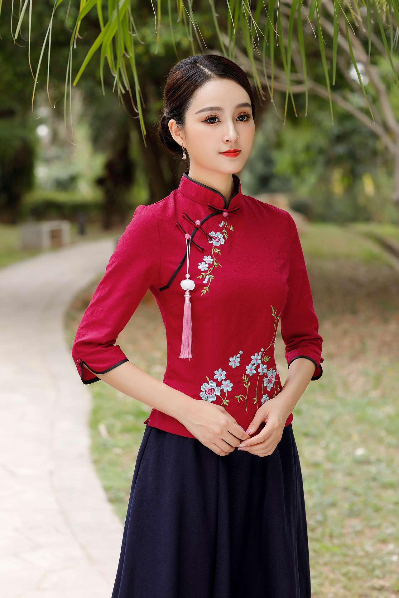 华之韵厂家自营中式盘扣绣花玉石扣流苏七分袖改良旗袍上衣6028