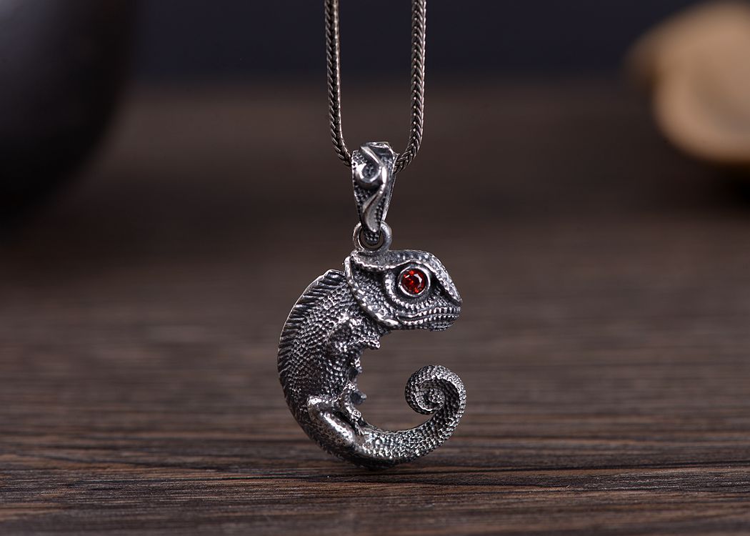 金鹿王 s925银复古工艺 男款时尚欧美泰银红眼蜥蜴吊坠 项坠饰品