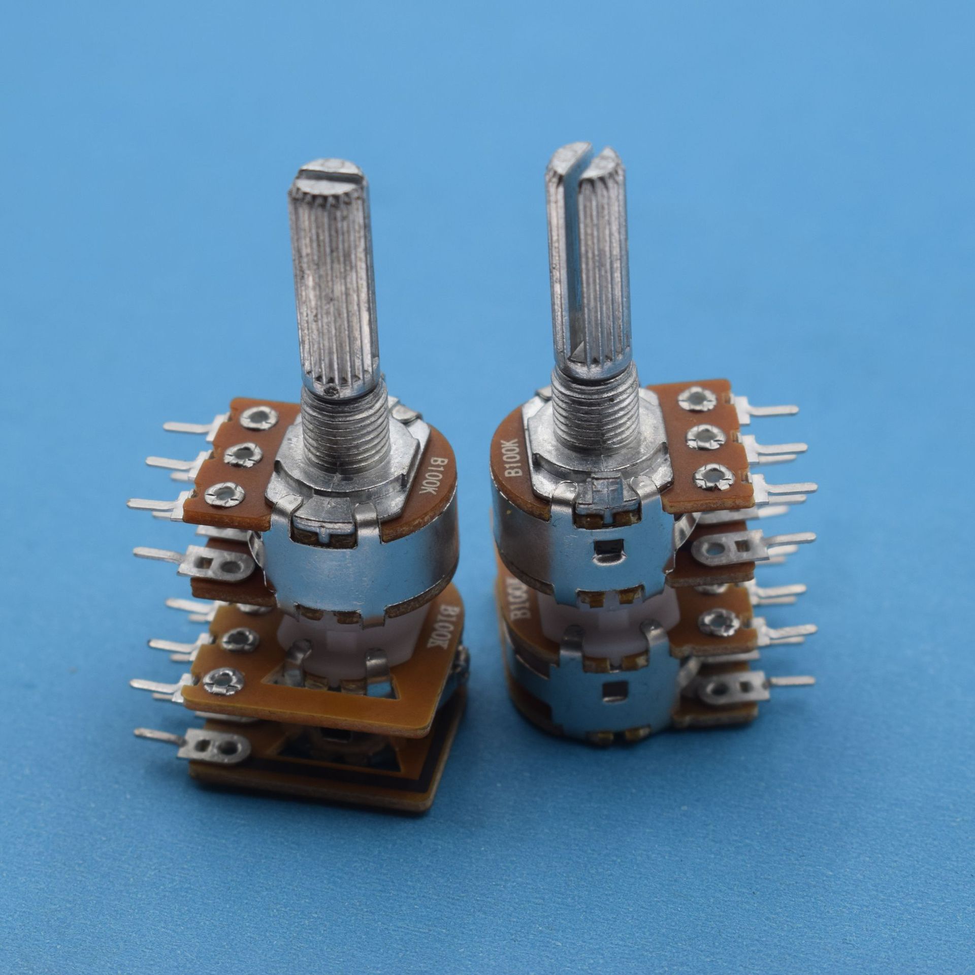 直供16型四联电位器b100k 双联同轴焊线脚 步进开关电位器旋钮帽