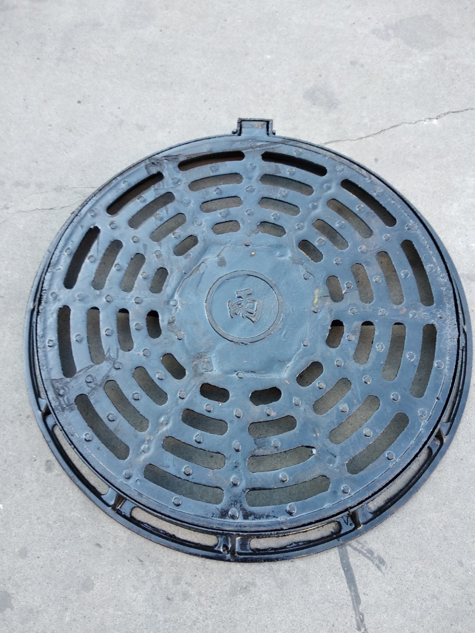 700圆形球墨铸铁雨水孔井盖450750球墨铸铁雨水篦子400600