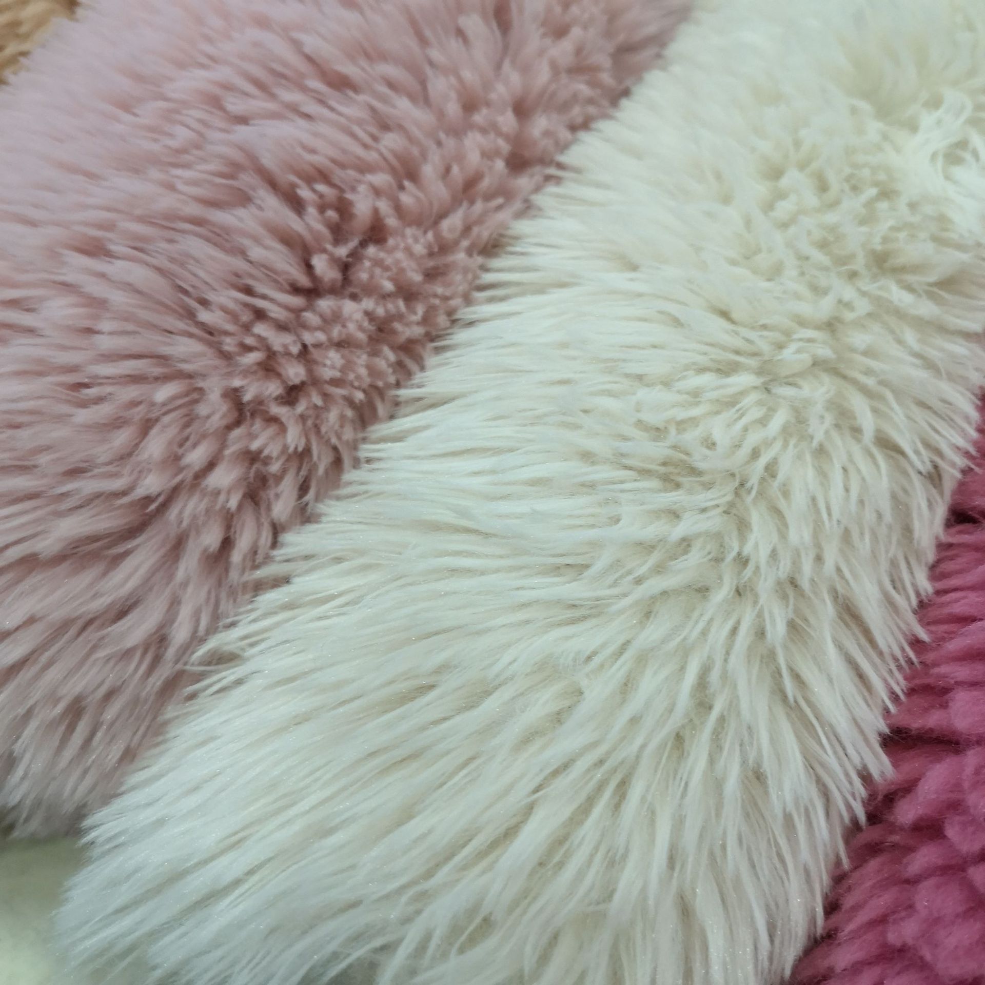 现货30mm长毛绒滚束 高克重经编仿兔毛 时装围巾大兔毛面料