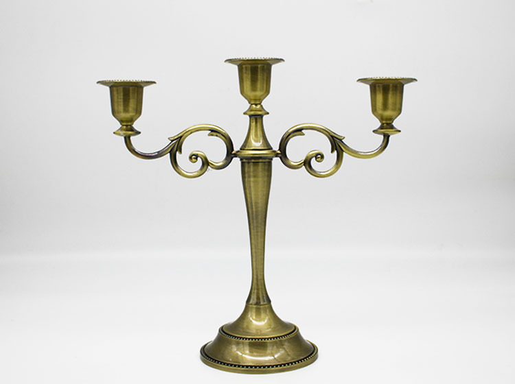 欧式金属烛台创意创意浪漫餐桌摆台婚庆烛台金属三头五头烛台摆件